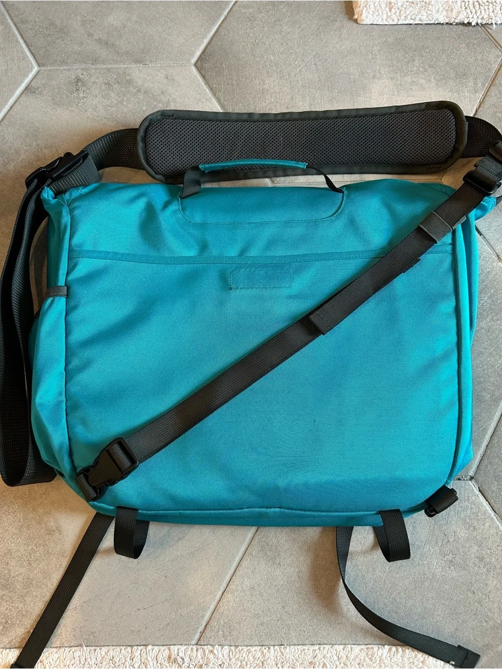 Patagonia messenger bag